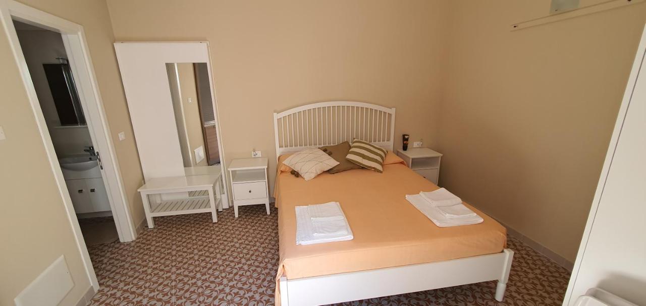 Ferienwohnung La Capasa Di Casada Spongano Exterior foto